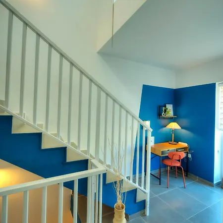 Apartment Charming, Modern 2bedroom With Sun Terrace Egue1-1 *